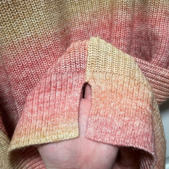 Market and Spruce Sweater - Picture 6 of 9